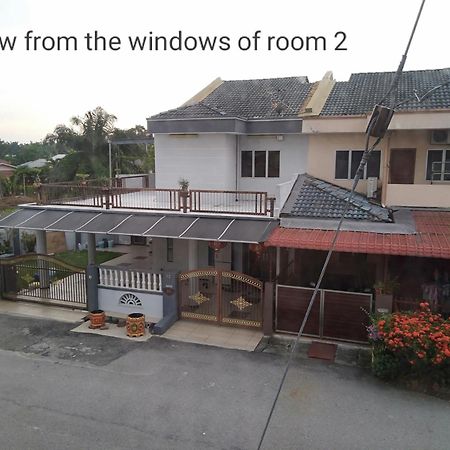 Purple Dream Home Teluk Panglima Garang Phòng bức ảnh